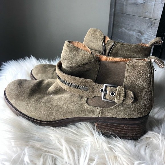 Gentle Souls 8.5 Kenneth Cole Penny olive green suede moto buckle ankle boots - Picture 7 of 7